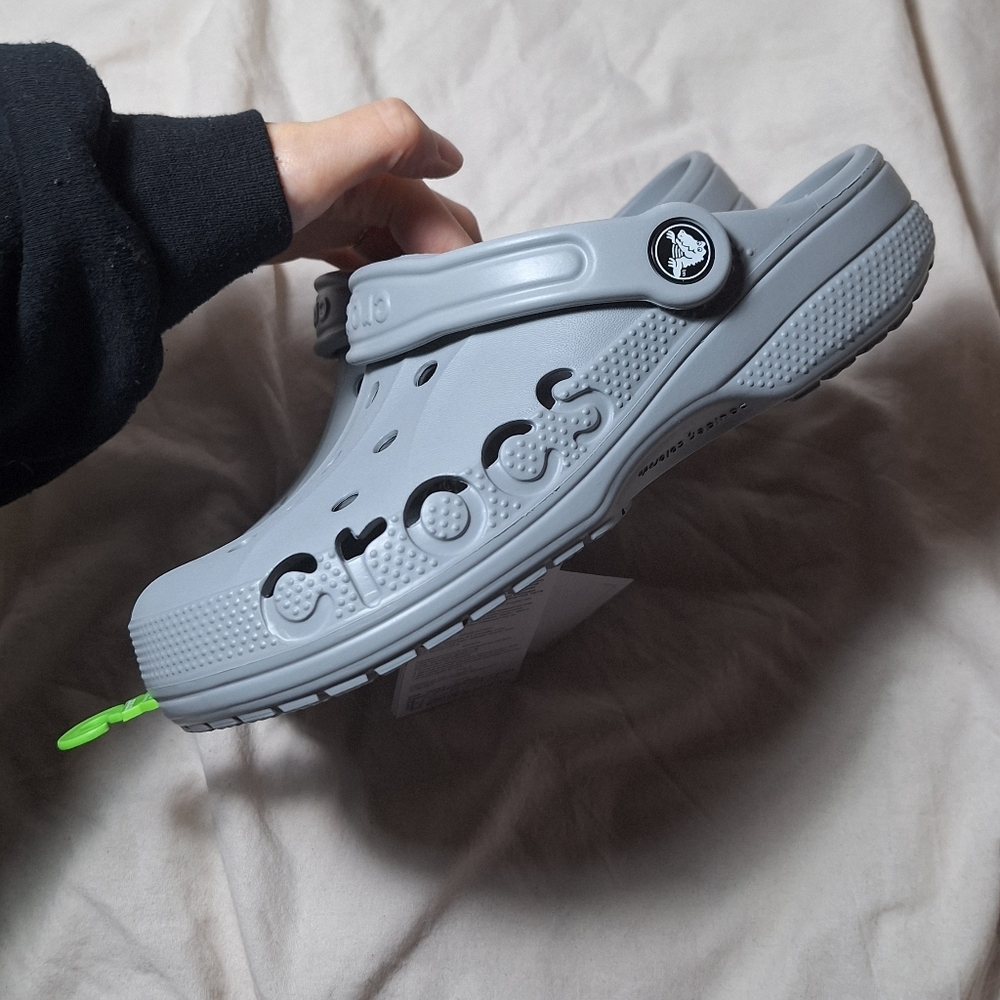 [New ✨️] Crocs Classic Clog in Gray